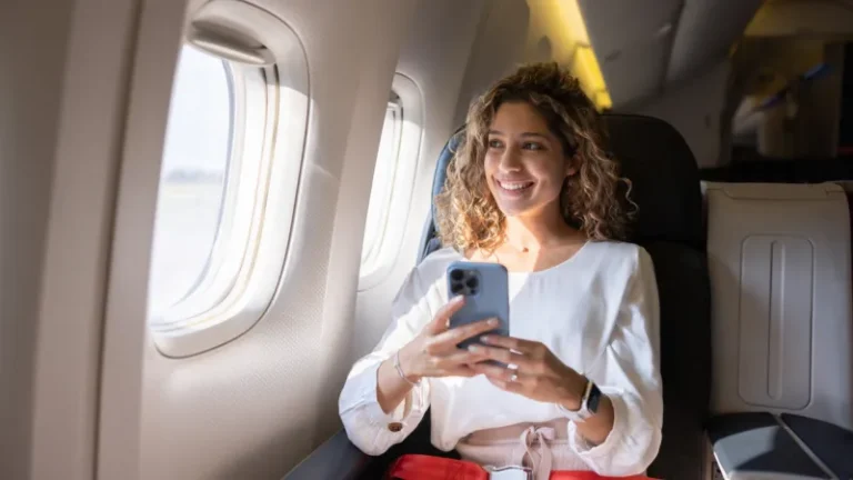 woman-sitting-plane